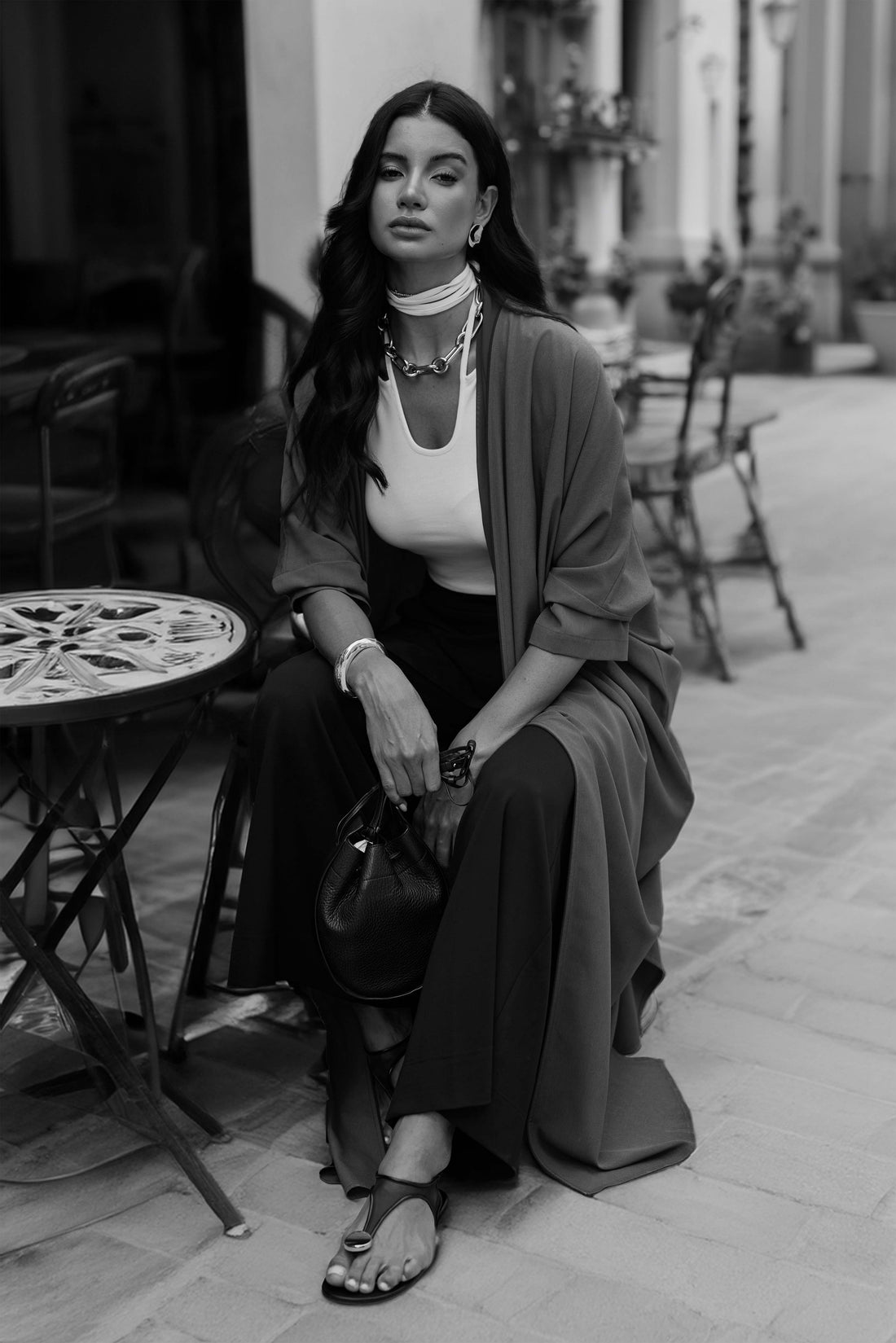 5 Ways to Style Your Classic Bisht Abaya