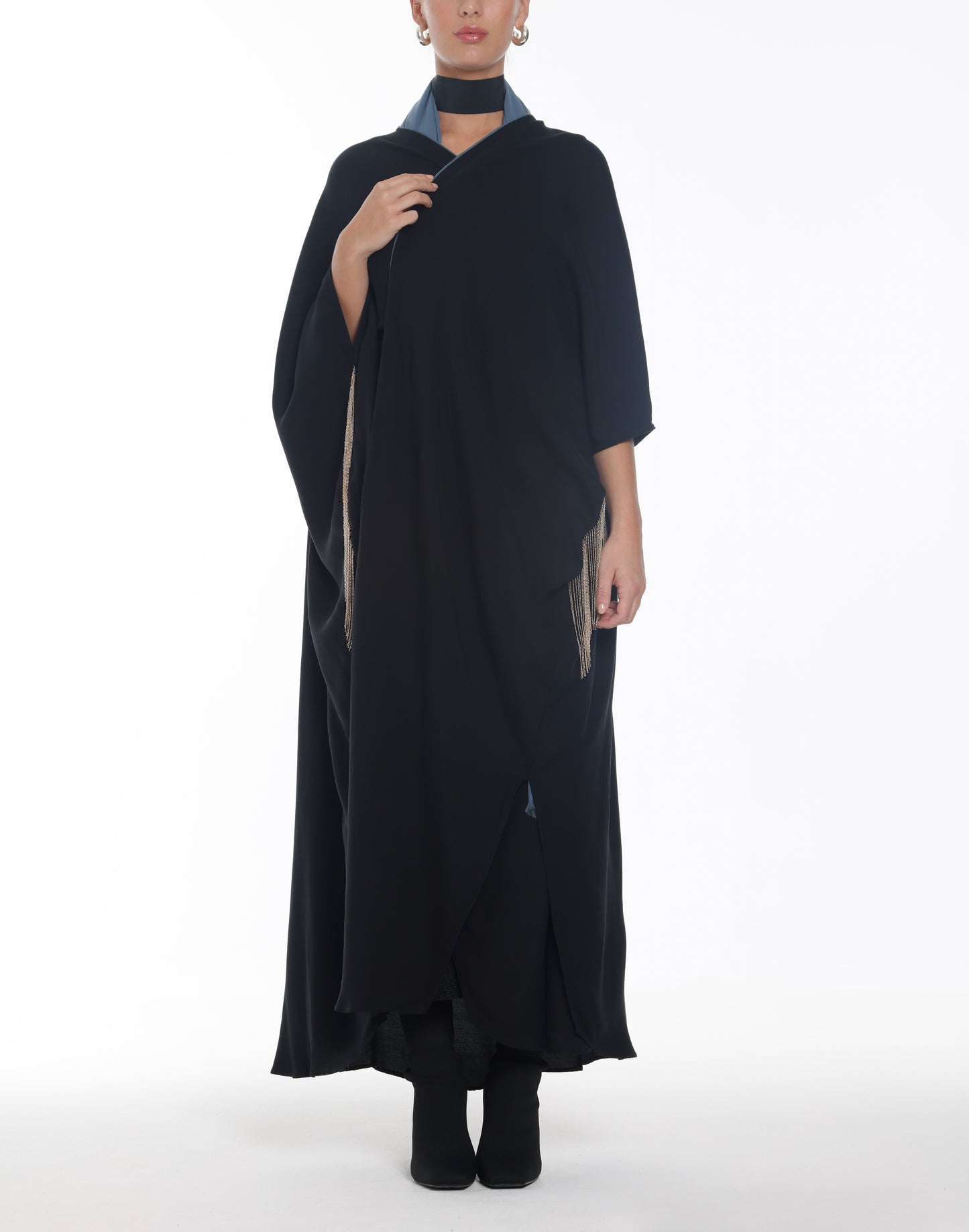 Black-Chain Accented Bisht Abaya