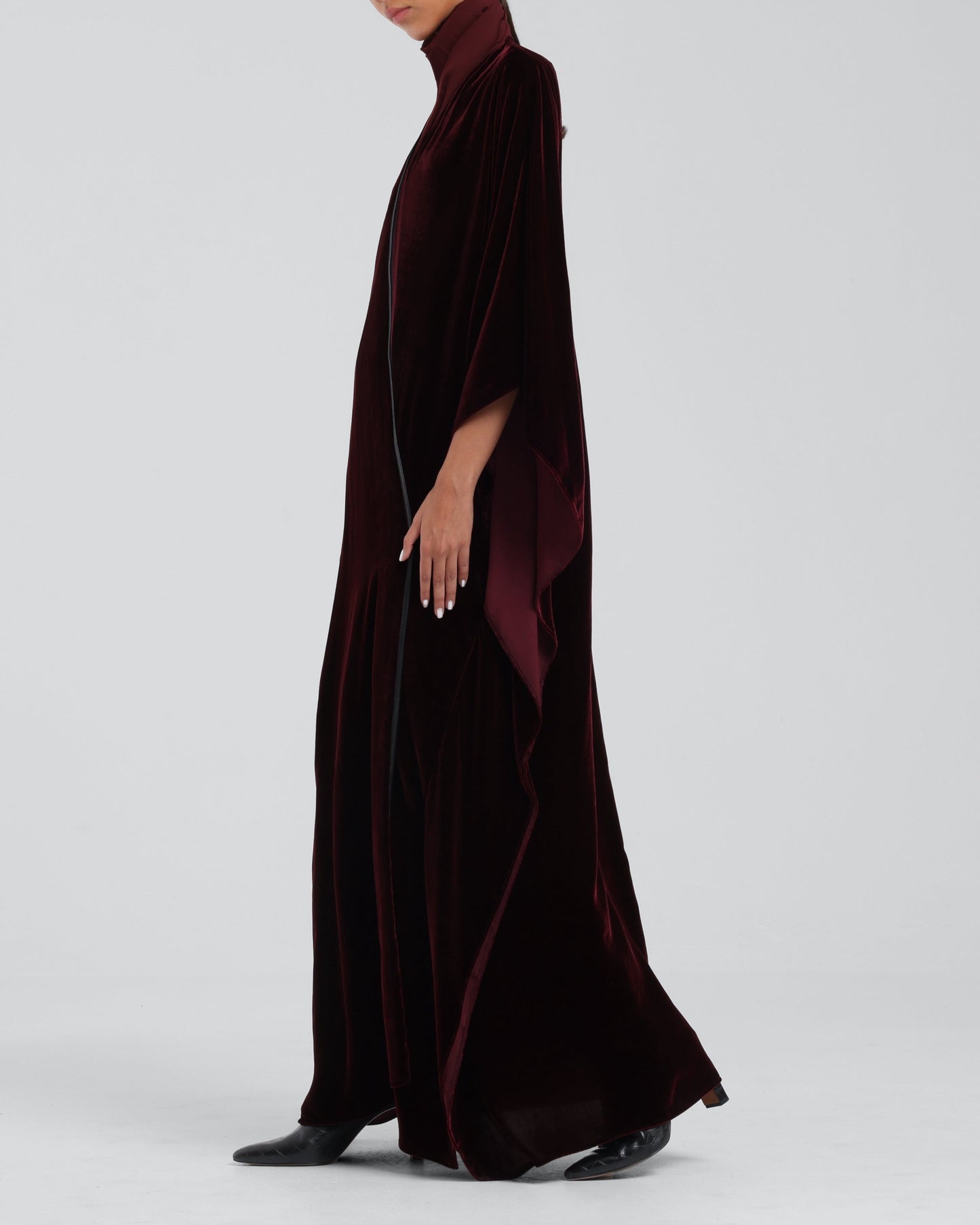 Lutia Maroon Bisht