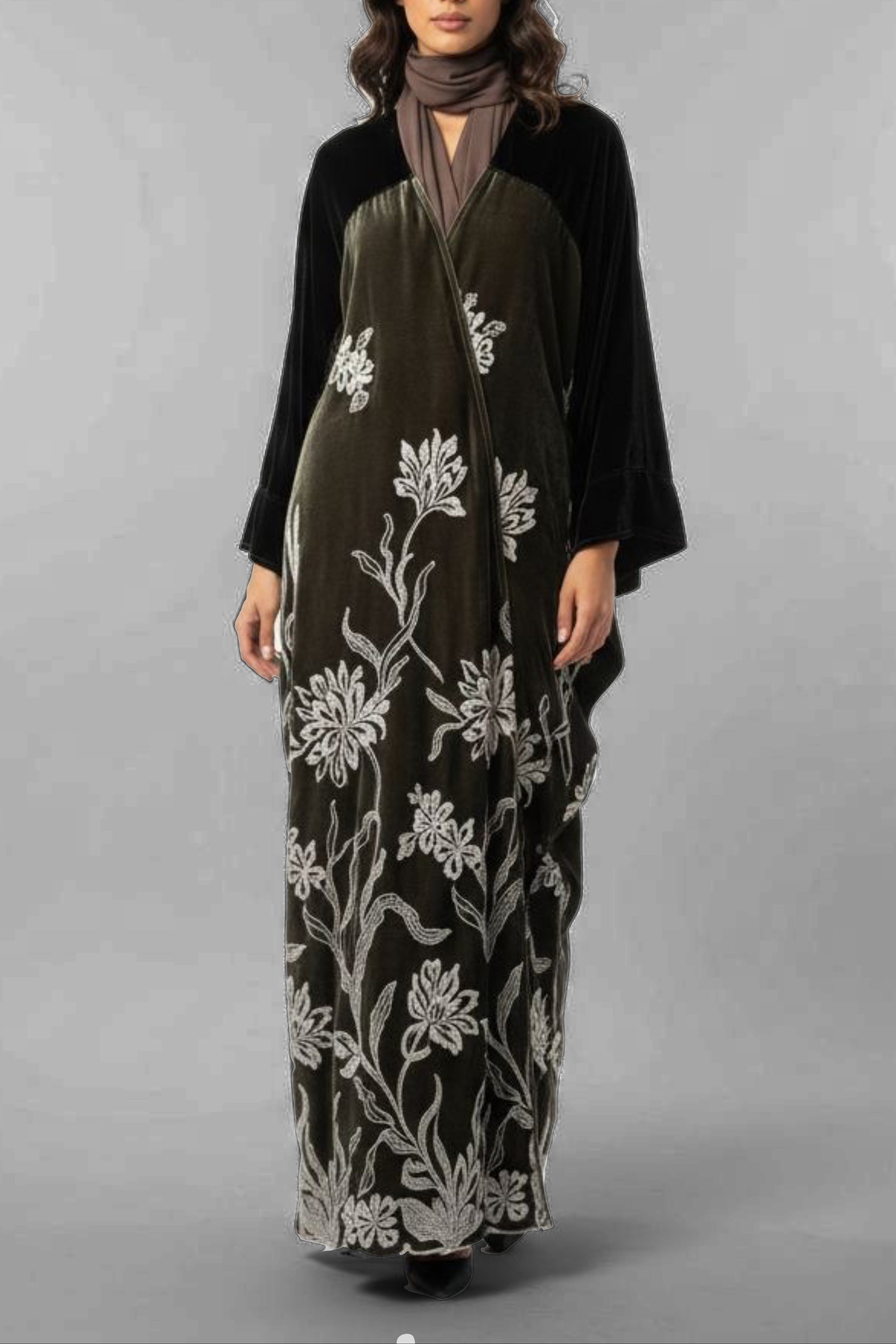 Lola Olive Abaya