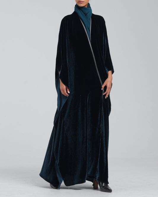 Lutia Teal Bisht