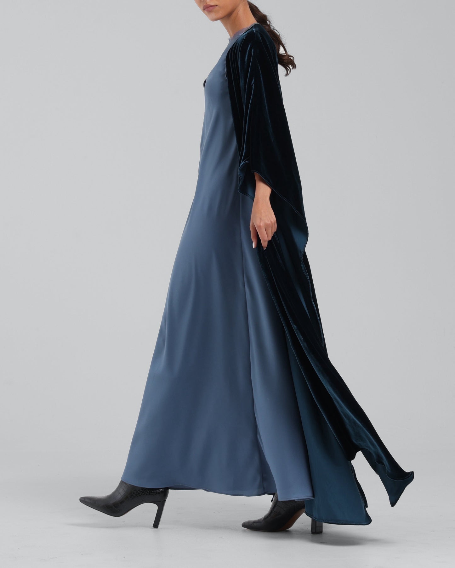 Lutia Teal Bisht