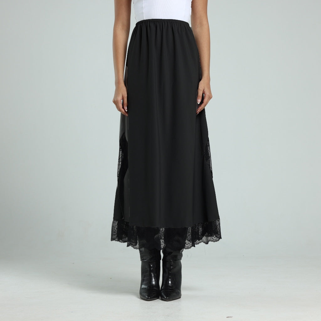 تنورة بطرف دانتيل - أسود